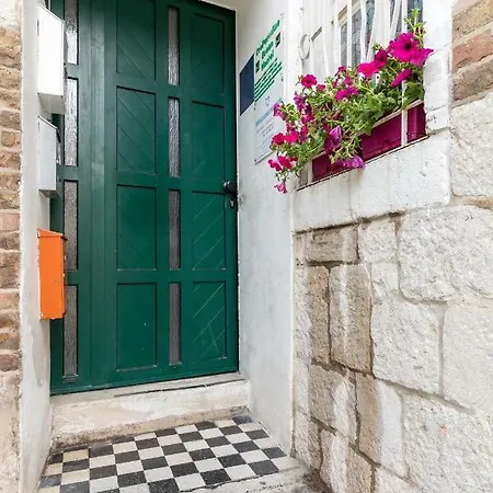Splitstay - 1 Min To Golden Gate, Old Town * Split
