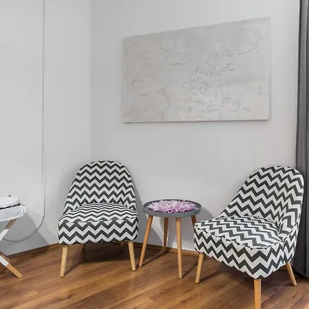 Splitstay - 1 Min To Golden Gate, Old Town Apartman