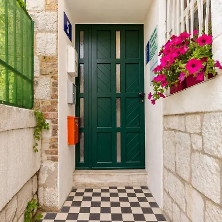 Apartment Splitstay - 1 Min Walk To Diocletian's Palace Split